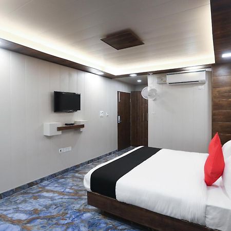 Hotel O Felicita Inn Near Seasons Mall Kharadi Kültér fotó