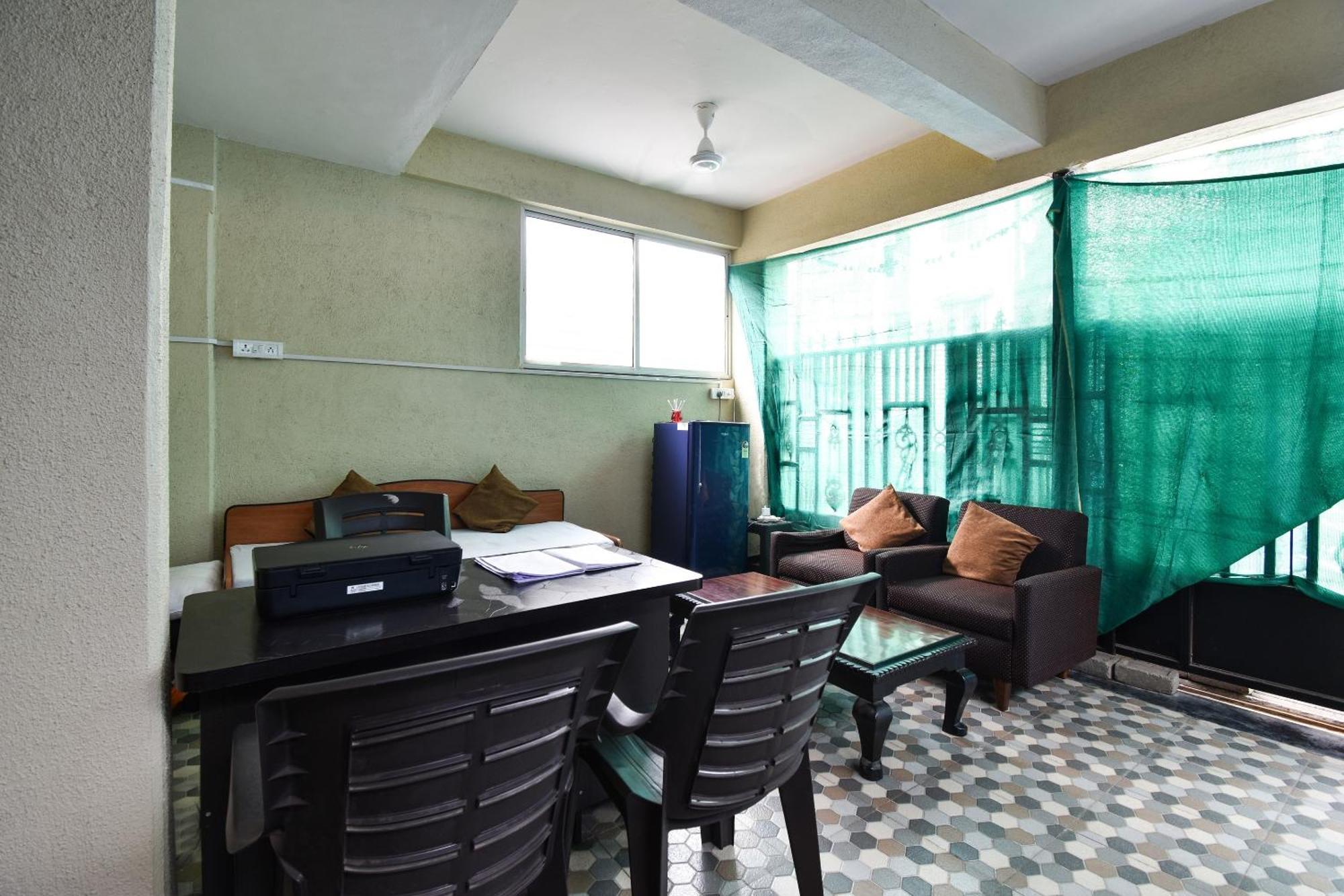 Hotel O Felicita Inn Near Seasons Mall Kharadi Kültér fotó